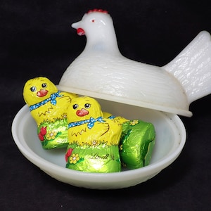 Vintage Indiana Milkglass/ Hen Covered Box/ Red Comb/ Candy Dish
