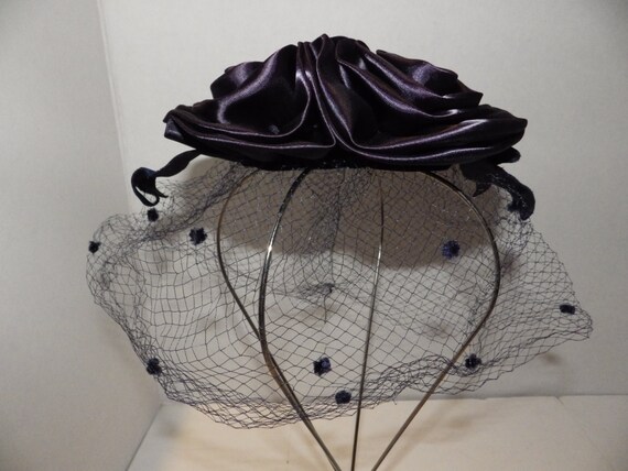 1960s Hat Vintage Fascinator Demi Chapeau Satin R… - image 1
