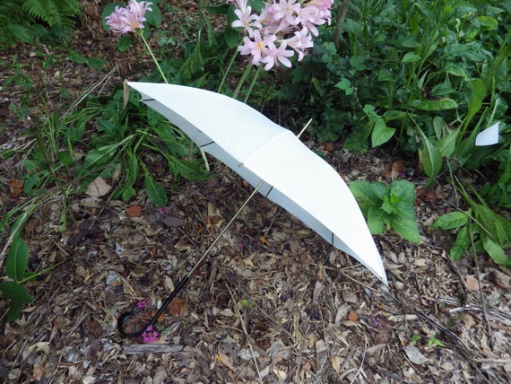 1970s Vintage Lady's Umbrella White with Black Cur