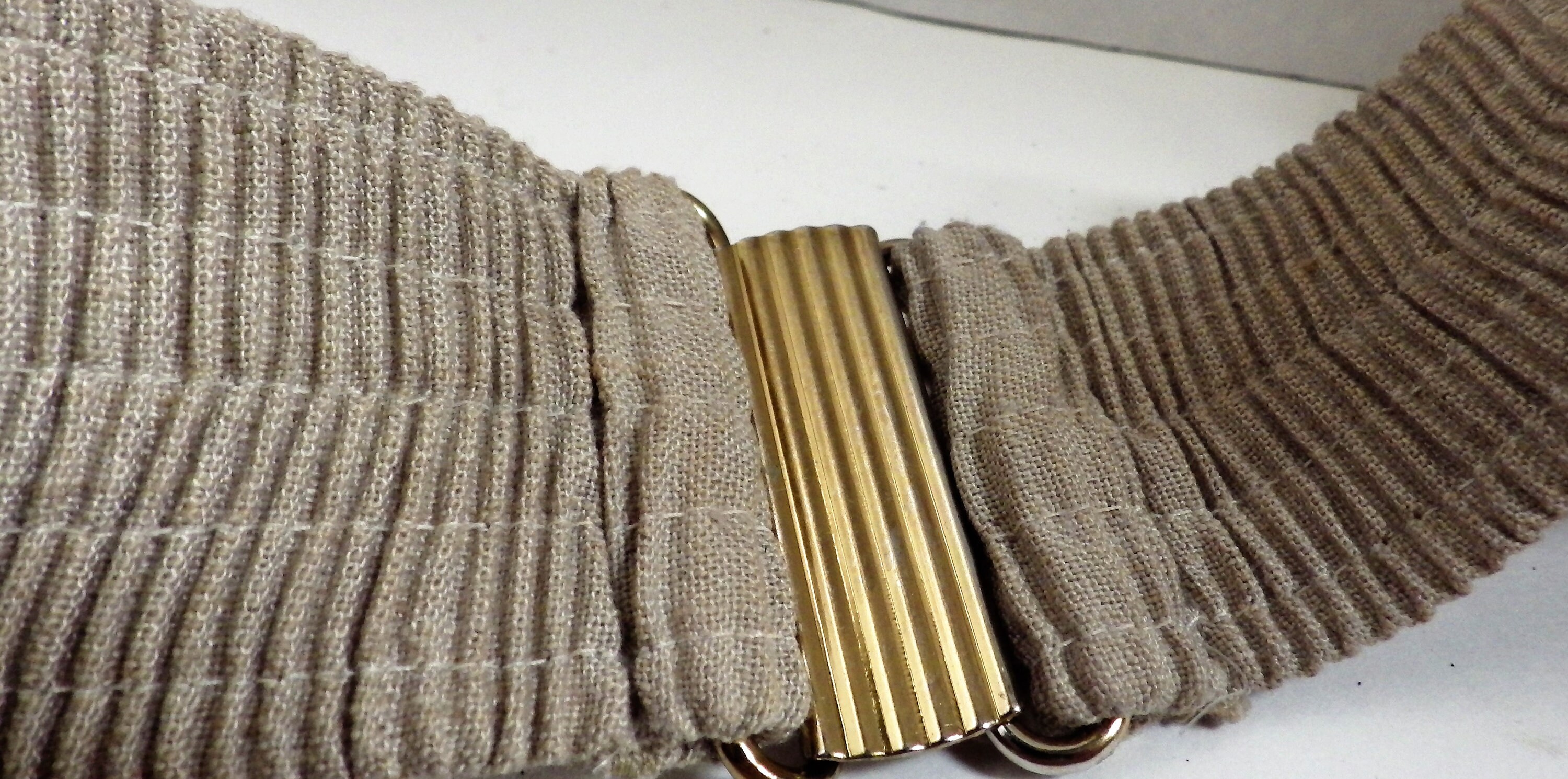 Vintage Gold toned Circle hammered metal Elastic Belt Gypsy boho hippie stretchy Vintage Gold Metal Mesh Stretch Belt, Rhinestone Buckle  main image 3