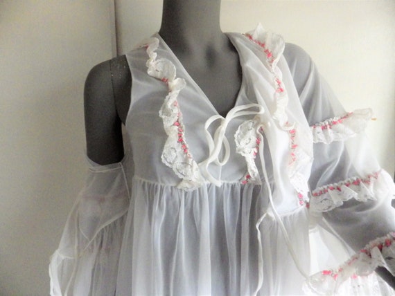 1970s Vintage Peignoir Romantic White with Layers… - image 6