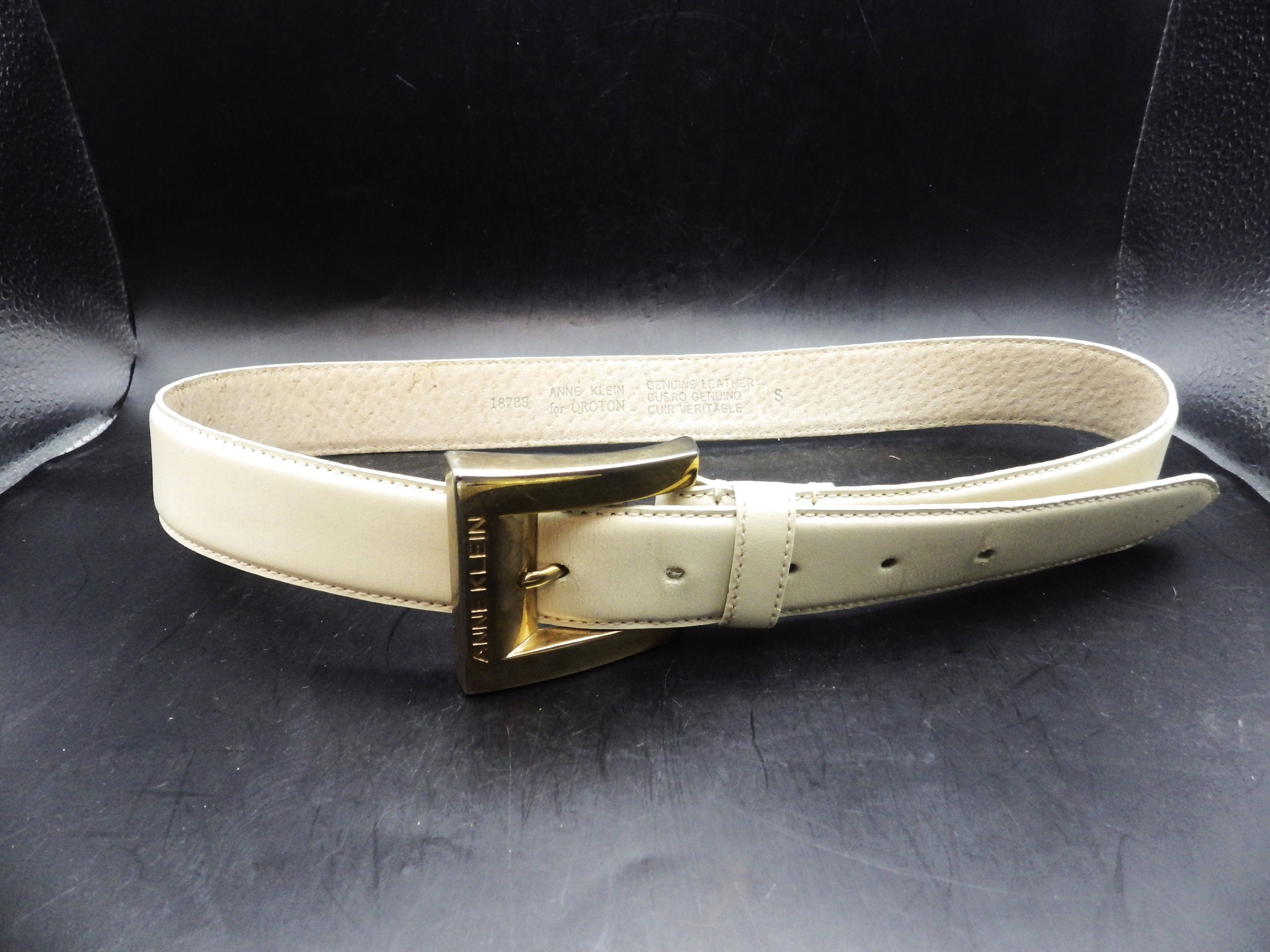 Vintage Anne Klein White Leather Belt/ Gold Buckle/ Size 