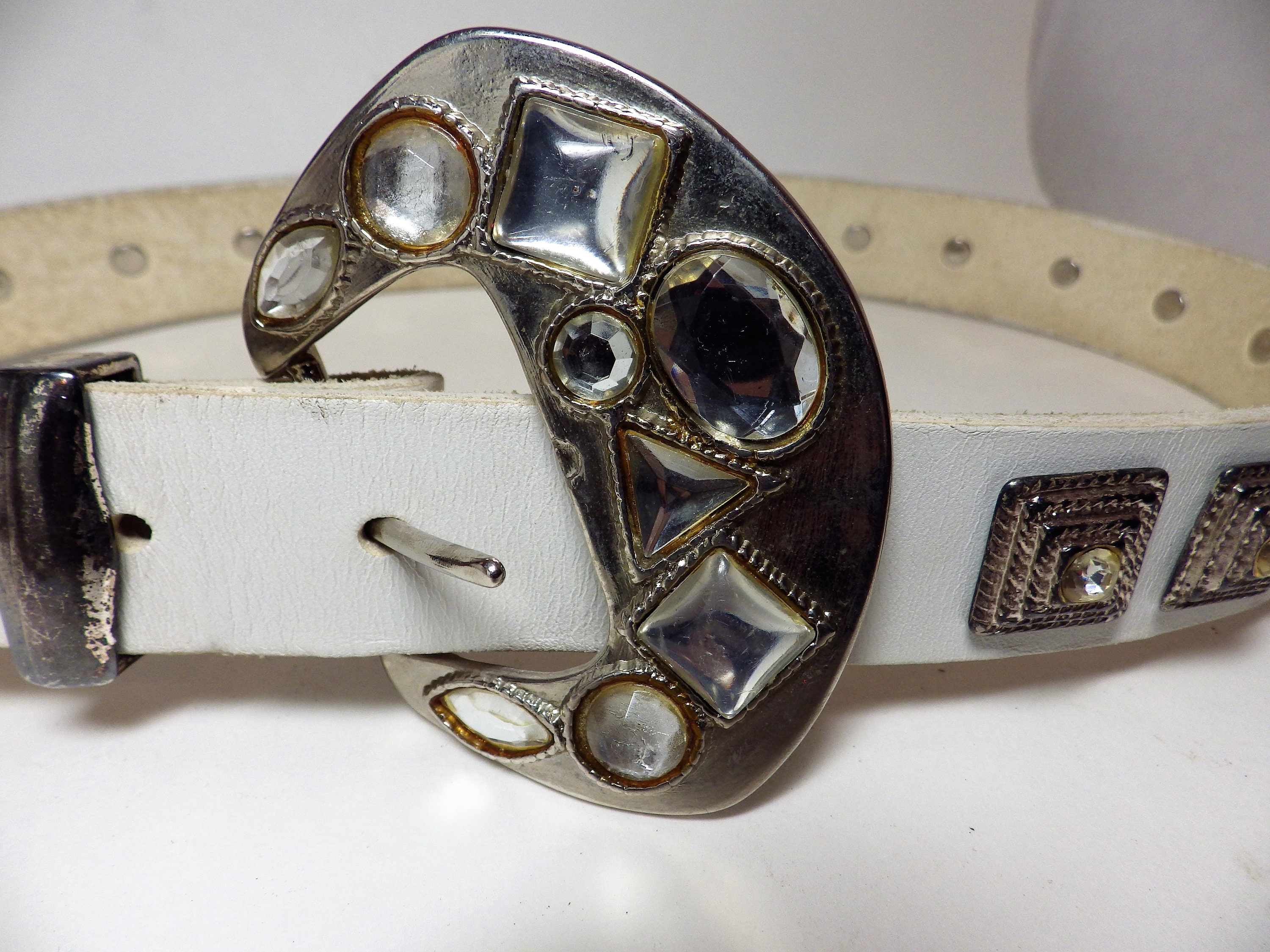 Neiman marcus belt 1985 vintage Buy 1980s Vintage Neiman Marcus Belt White Leather Faceted  main image 2