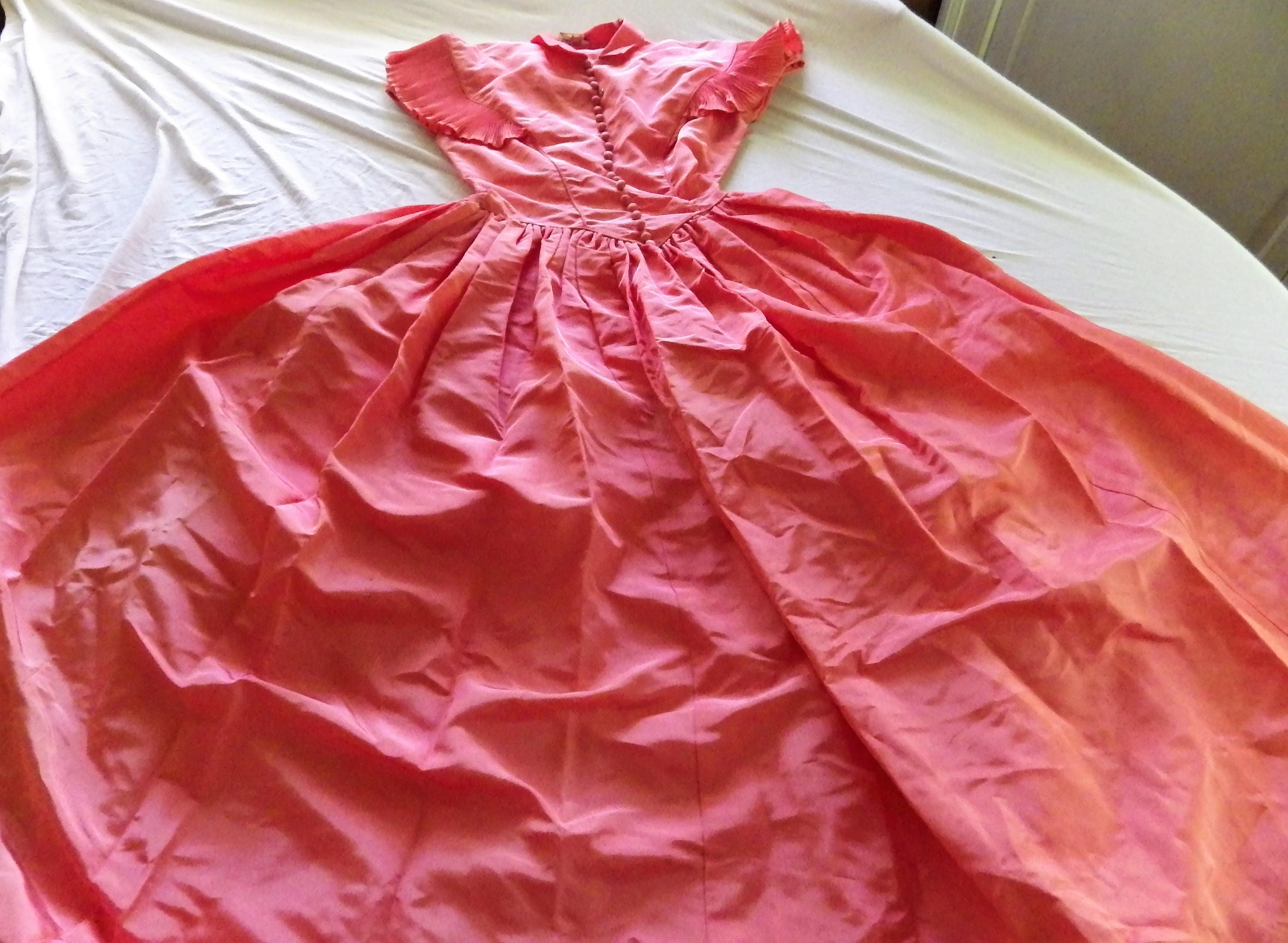 Vtg 1960s Pink Coral Taffeta Gown Dress Belt Handmade Handmade Prom Pink Vintage Dresses for Women for sale | eBay main image 3