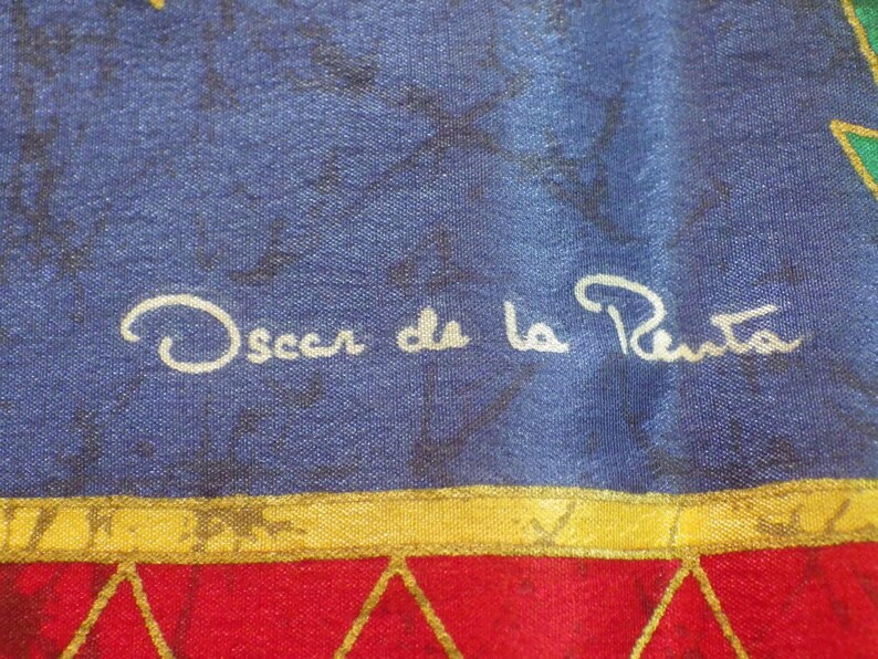 Sciarpa di seta Oscar de la Renta: stampa floreale con oro metallizzato (31" X 31") immagine 2