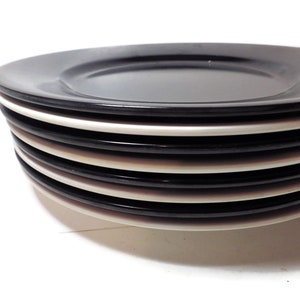 Vintage/ (8) Elan Melamine Dinner Plates/ 4 Black/ 4 White