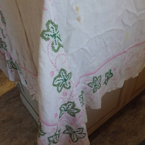 1950s Vintage Tablecloth Cross Stitch Pink Green Linen Scalloped Edge 60 X 72