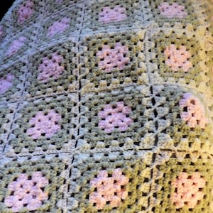 Vintage Hand Crochet Afghan Baby Blanket Throw 46&quot; x 60&quot;
