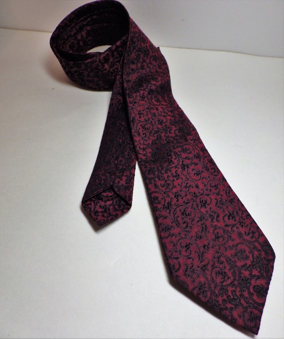 1970s Vintage Tie Necktie Skinny Red and Black Si… - image 3