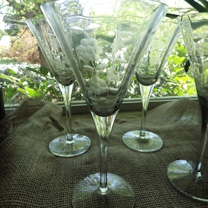 4 Vintage &quot;Sandra&quot; by Colony Trumpet Water Goblet Clear with Etched Flowers