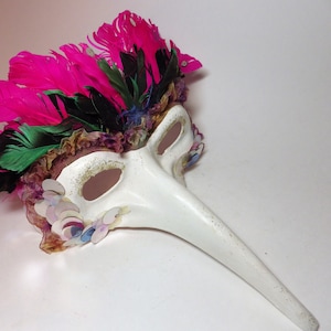 Vintage Plague Doctor&#39;s Mask Bird Beak Feathers Mardi Gras