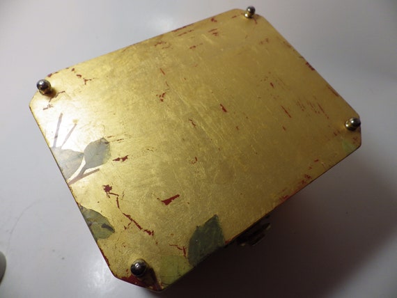 Vintage/ Wood Handbag/ Purse/ Shimmering Gold Fin… - image 10