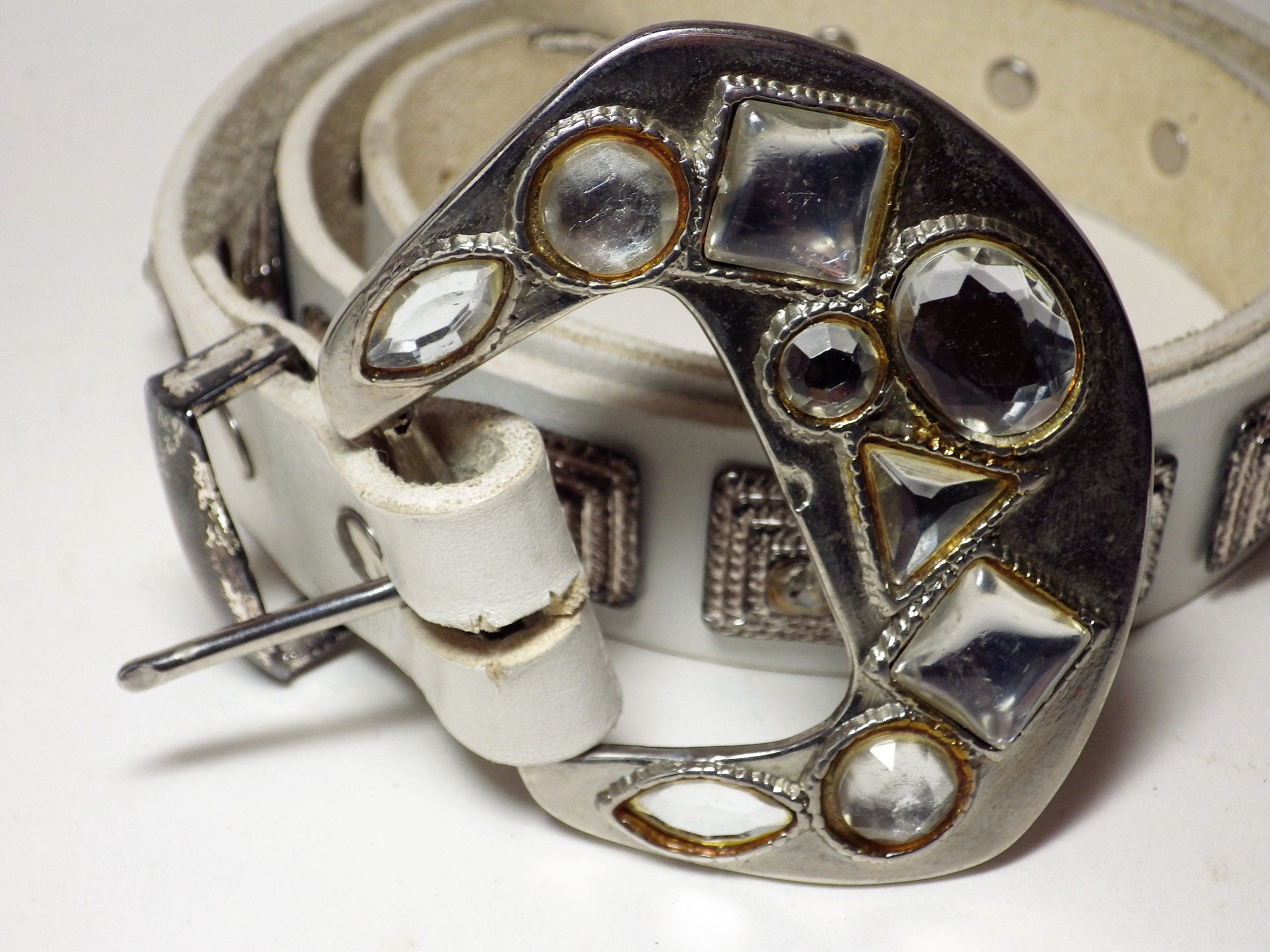 Neiman marcus belt 1985 vintage Buy 1980s Vintage Neiman Marcus Belt White Leather Faceted  main image 4