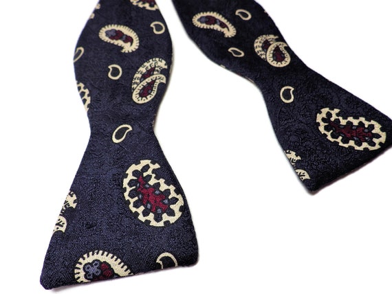Vintage Hand Tie Necktie Bow Tie Silk Adjustable … - image 1