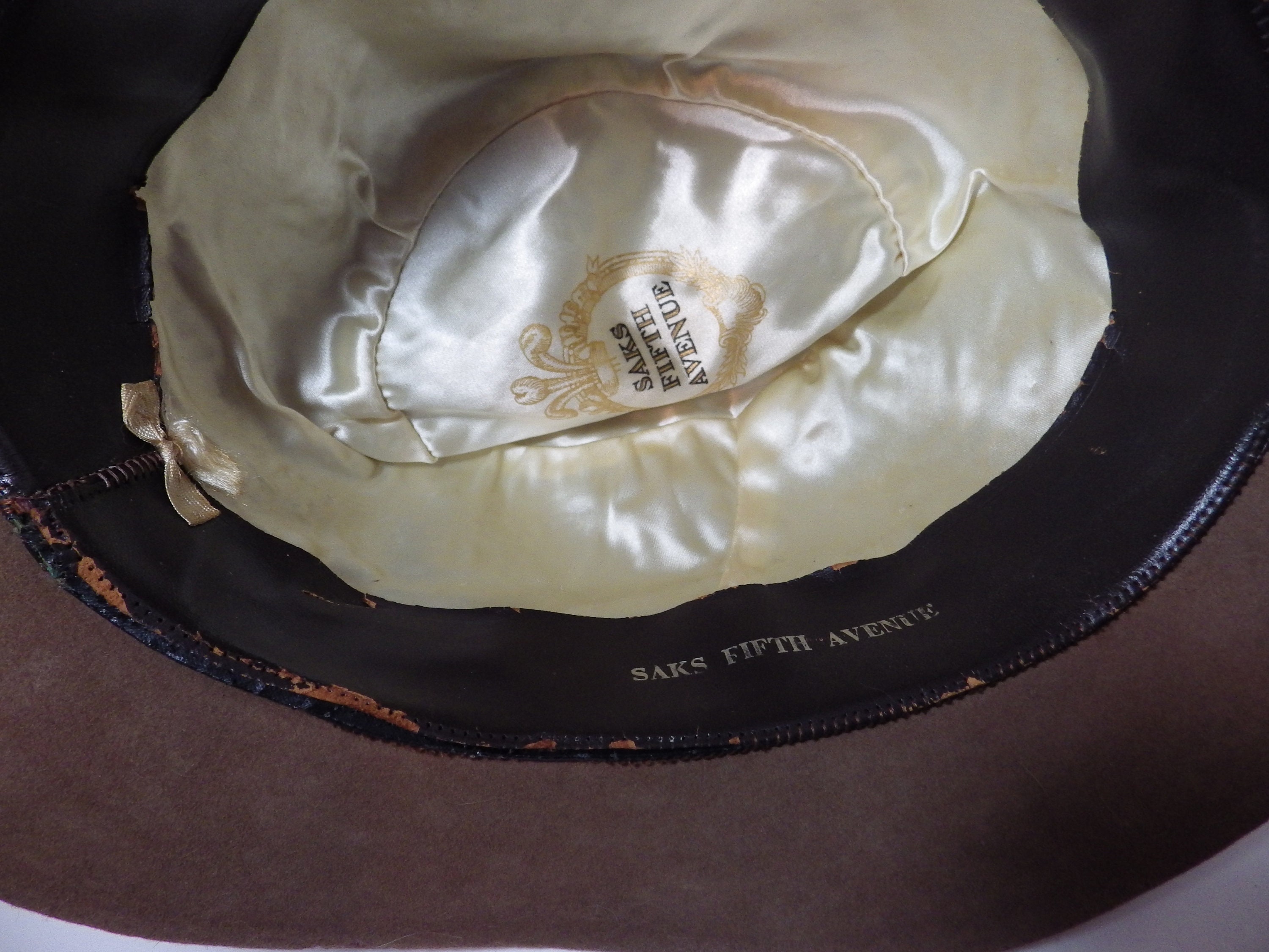 1960s Vintage Fedora Hat SAKS Fifth Avenue 21.5