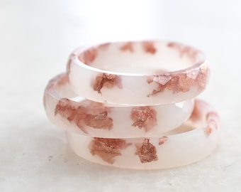 Off White Faceted Ring Band with Rose Gold Leaf - Minimalist Resin Jewelry - Unique Promise Ring for Her