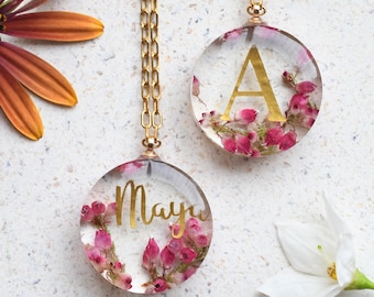 Personalized Name Necklace • Real Pink Heather in Clear Resin Pendant (20 mm) • Custom Initial Pendant • Gold-Plated Chain