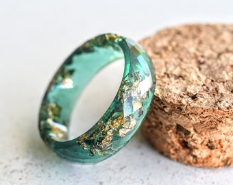 Emerald Green Faceted Resin Ring With Gold Flakes - Lightweight Ring - Unconventional Stacking Ring - Resin Jewelry