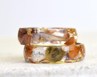 Anillo de resina con flores prensadas personalizado: recuerdo de boda