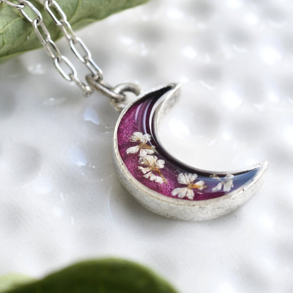 Floral Resin Crescent Moon Pendant: Pressed Queen Anne's Lace, Silver Plated