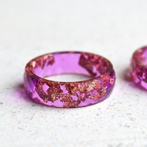 Roze magentaharsring met bladgoud – gefacetteerde en unieke harsring - Epoxyharssieraden