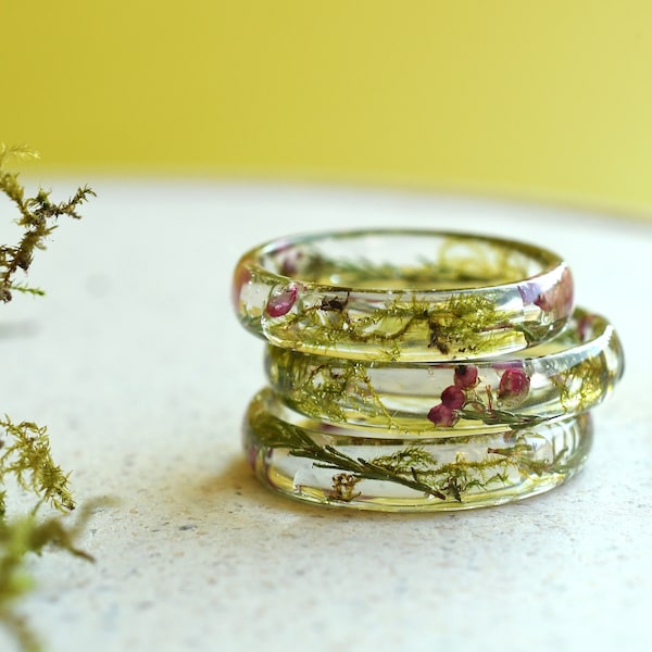 Real Dried Moss and Heather Flower Resin Ring - Purity Ring for Her - Pressed Flower Jewelry