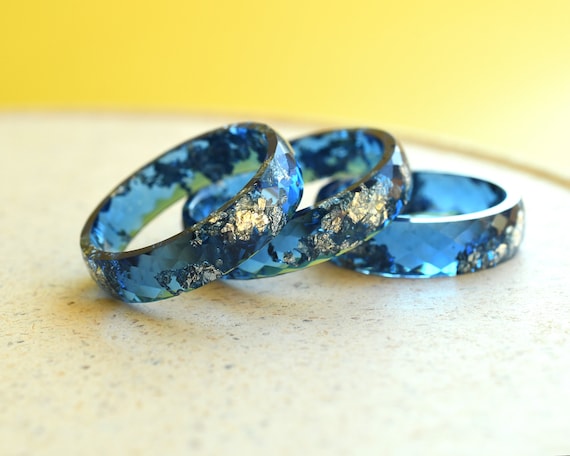 シルバーリーフ付きハンドメイドネイビーブルーファセット樹脂リング