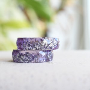 Hypoallergenic Lavender Faceted Resin Ring with Silver Flakes Unconventional Mens Ring Epoxy Resin Jewelry Unisex Ring image 9