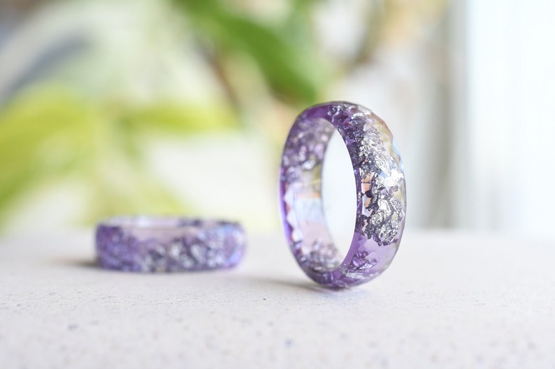 Hypoallergenic Lavender Faceted Resin Ring With Silver Flakes Etsy