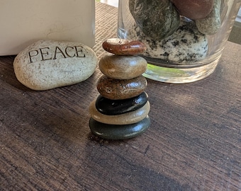Montículo de piedras artesanal de Michigan – Pequeña decoración de piedra apilada – Escultura zen de piedra de lago – Arte de equilibrio natural – Regalo para jardín interior y exterior