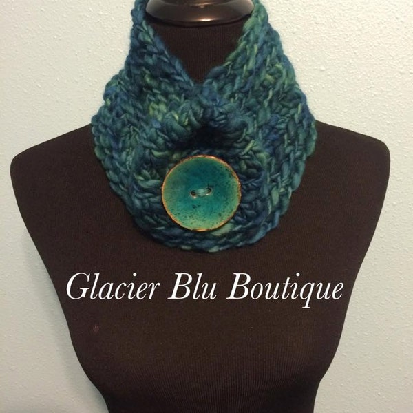 PDF- North Wind Cowl- Crochet Giant button cowl