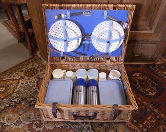 Brexton Wicker Picnic Hamper for 4 - Vintage