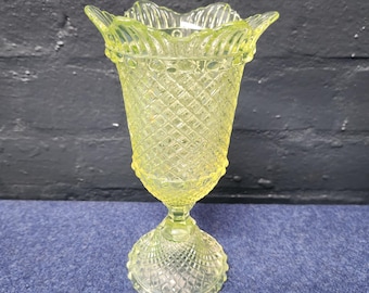 Vase céleri en verre uranium jaune