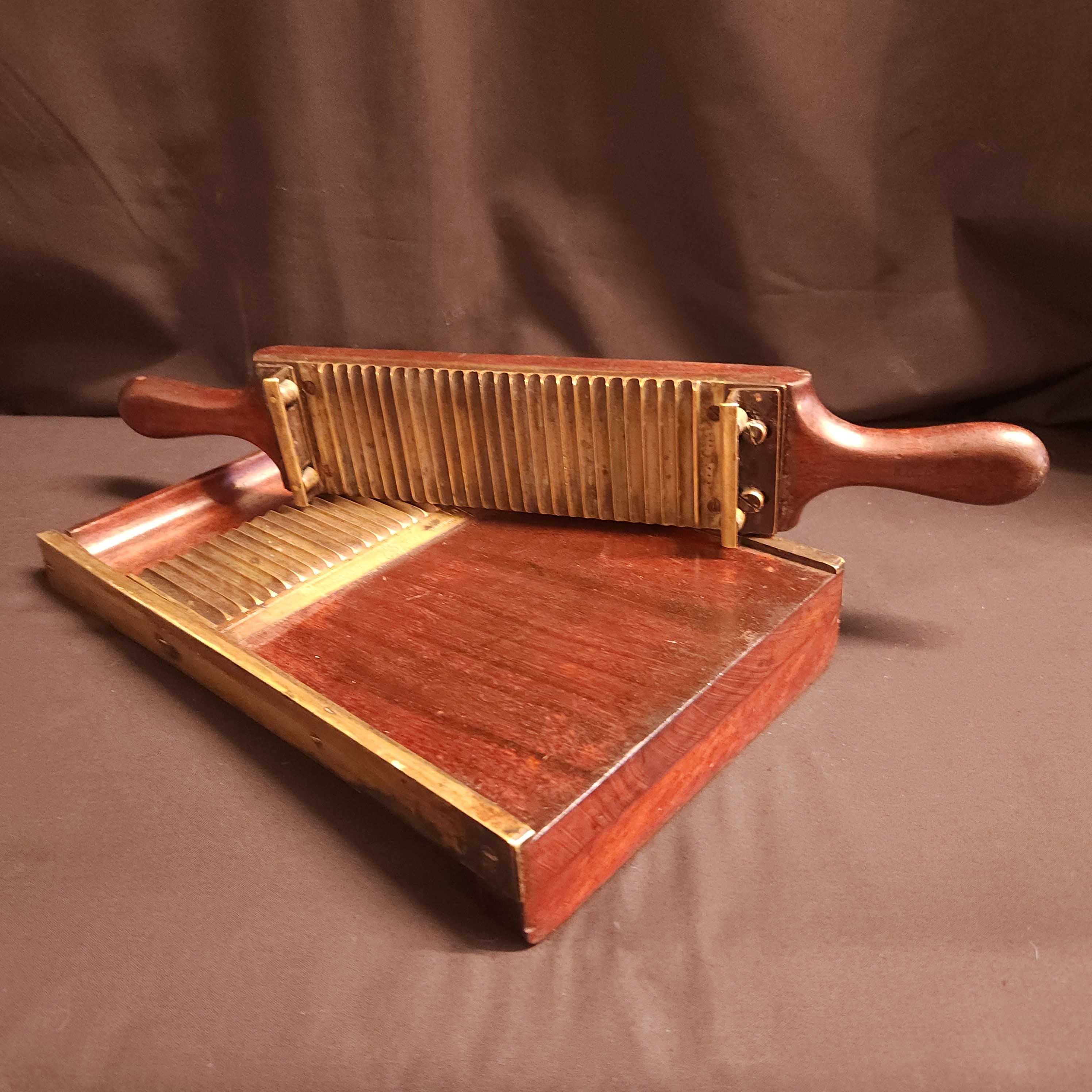 Antique Pill Roller UK