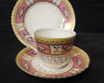 Trio de meubles du XIXe siècle