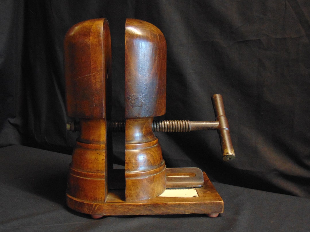Wooden Hat Stretcher main image 1
