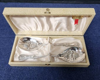 Viners Cased Silver Plated Salad Servers