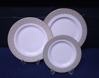 Royal Doulton "Sonnet" Pattern Dinner Wares