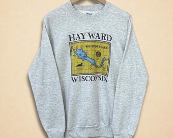 Vintage Hayward Wisconsin Red Cedar Lake Gray Graphic Sweatshirt Size S