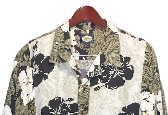 TOMMY BAHAMA Beige Green Floral Hawaiian Shirt Me… - image 2