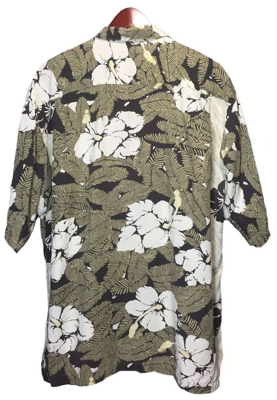 TOMMY BAHAMA Beige Green Floral Hawaiian Shirt Me… - image 3