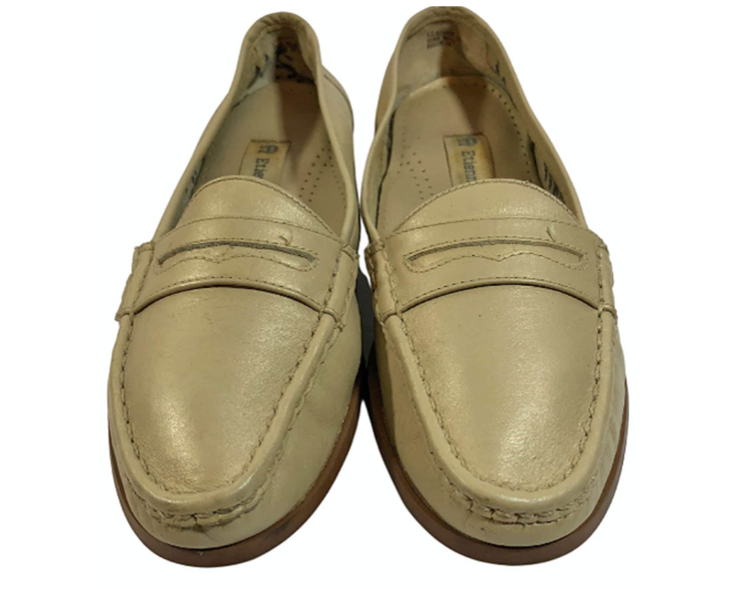 Escarpins Etienne Aigner - Modèle Chalon - Couleur Beige/ivoire/cream - Taille 7.5 US - Occasion