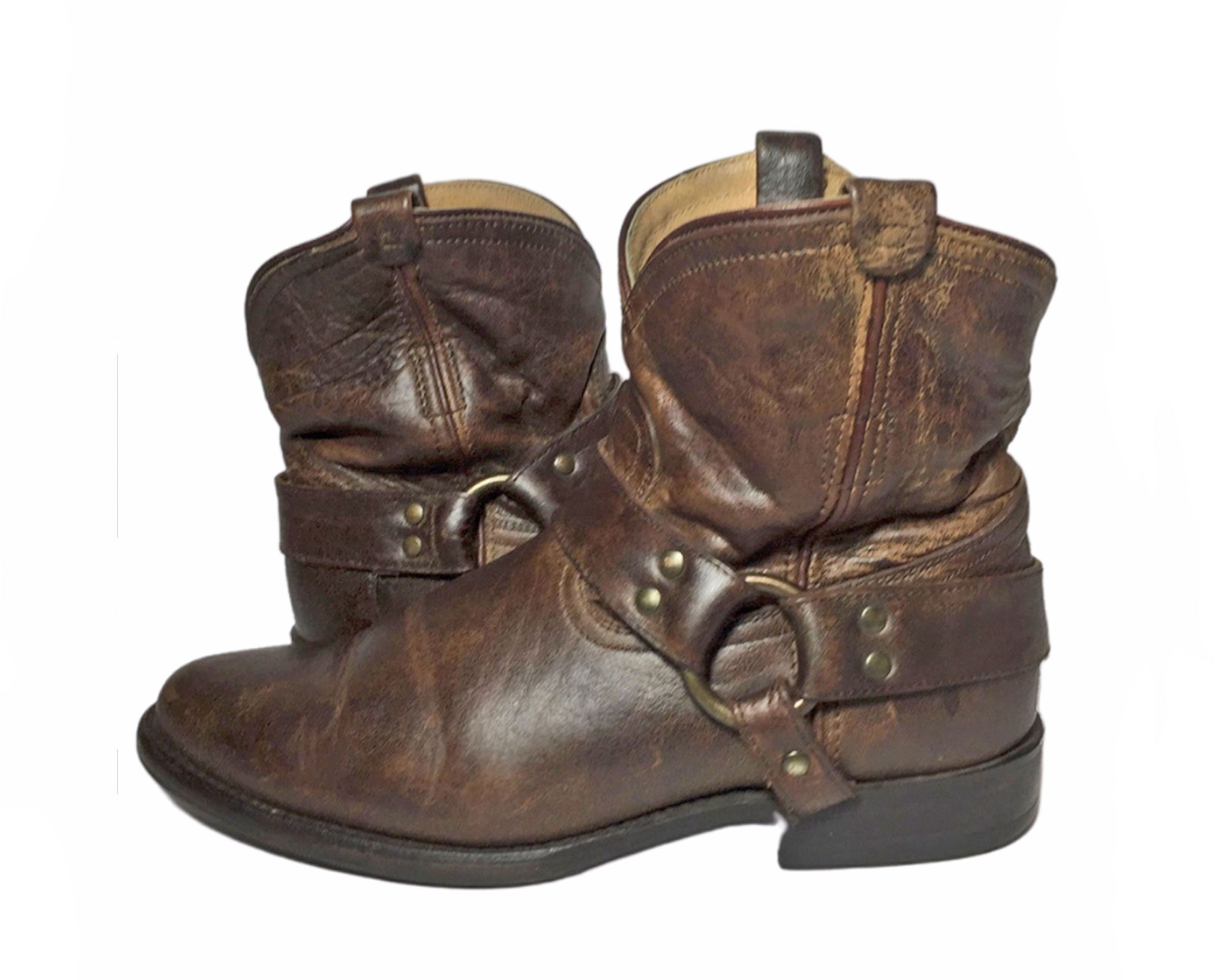 frye wyatt ankle boot