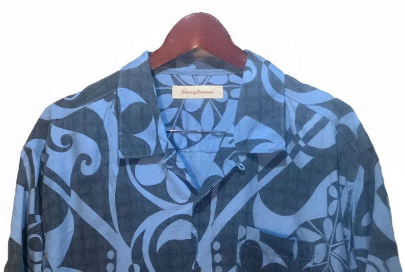 Tommy Bahama Blue Geometric Flower Print 100/% Silk Hawaiian Shirt Men/'s Size XL