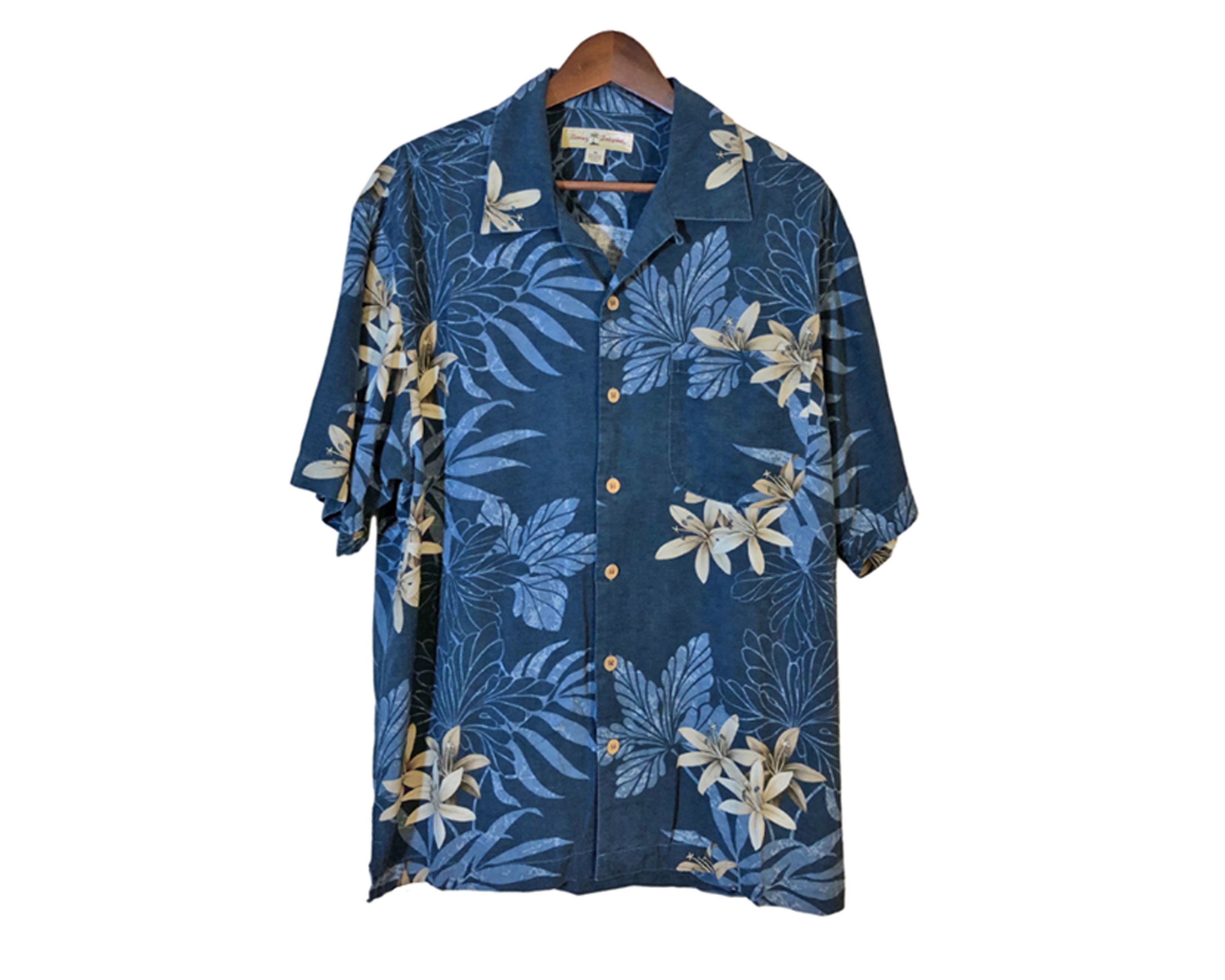 NonieAndCompany Hawaiian Mens Shirt, Tommy Bahama, Silk, black,cream,Tropical Shirt,Easy care.vintage, New Condition.