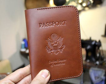 Porta pasaporte de cuero, Billetera de cuero para pasaporte, Funda para pasaporte, Billetera de viaje, Billetera personalizada, Marrón vegetal, Hecho a mano en EE. UU.