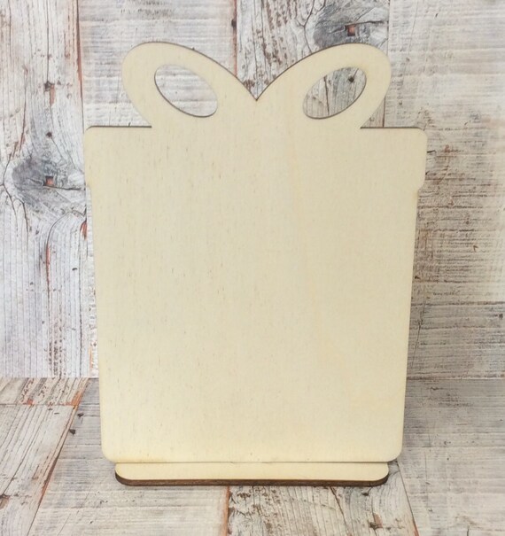 Single unpainted laser cut freestanding giant Christmas gift box present 20cm tall perfect for crafting, decopatch or pyrography