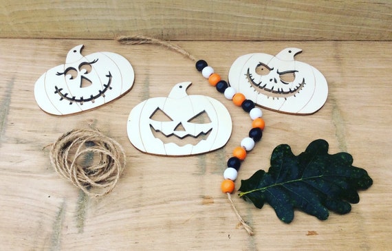 Cute pack of 3 laser cut wooden pumpkins