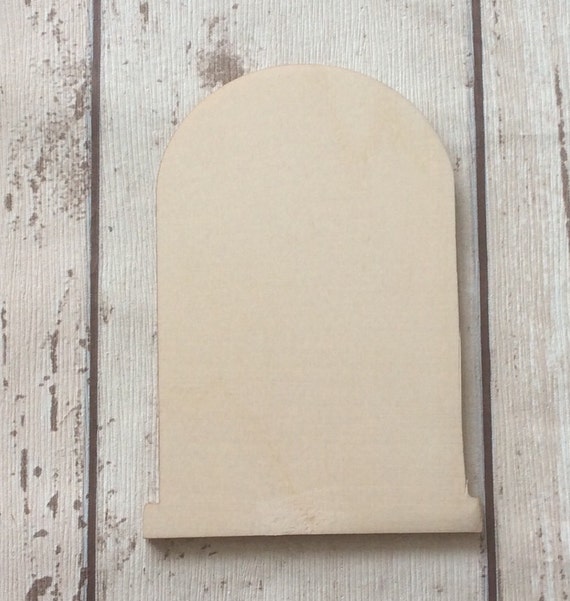 Pack of 10 unpainted laser cut fairy faerie elf doors in two sizes