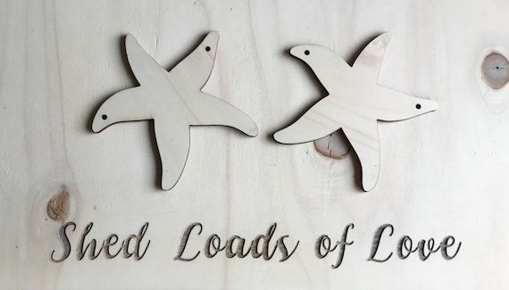 BRAND NEW pack of 10 unpainted laser cut blank starfish available with no hole, one hole or two holes - perfect for crafting